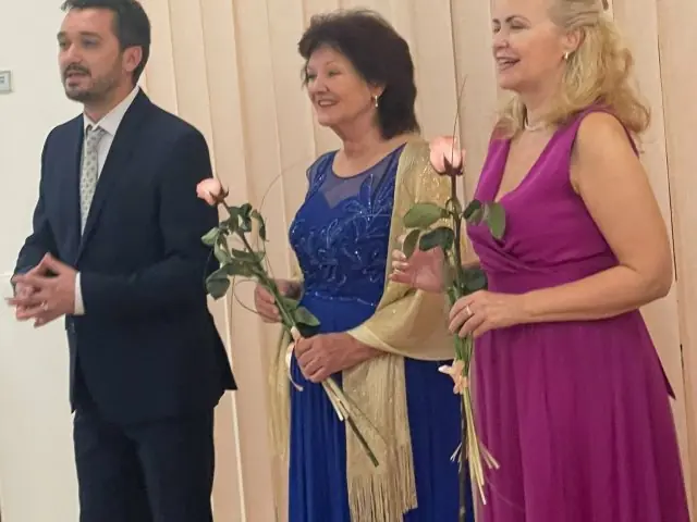 Národní divadlo moravskoslezské přijelo k nám - 5 - 43232908-99ff-4619-a478-b8455927f539.JPG